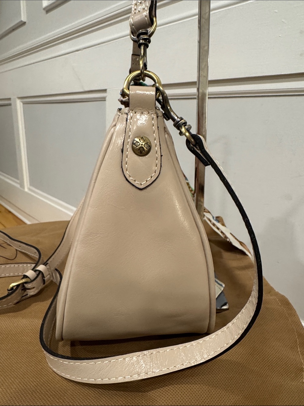 Patricia Nash Bag Betta Cream Leather Shoulder Bag Crossbody Satchel - Picture 8 of 17